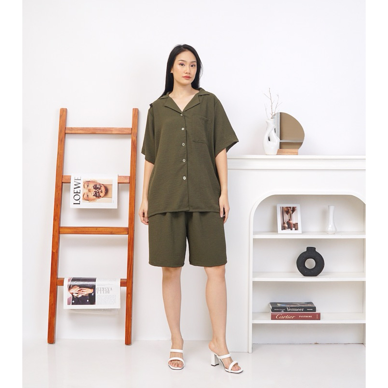 ONE SET CRINCLE JUMBO LD 120CM/SETELAN LENGAN PENDEK CELANA PENDEK JUMBO/SETELAN JUMBO KEKINIAN