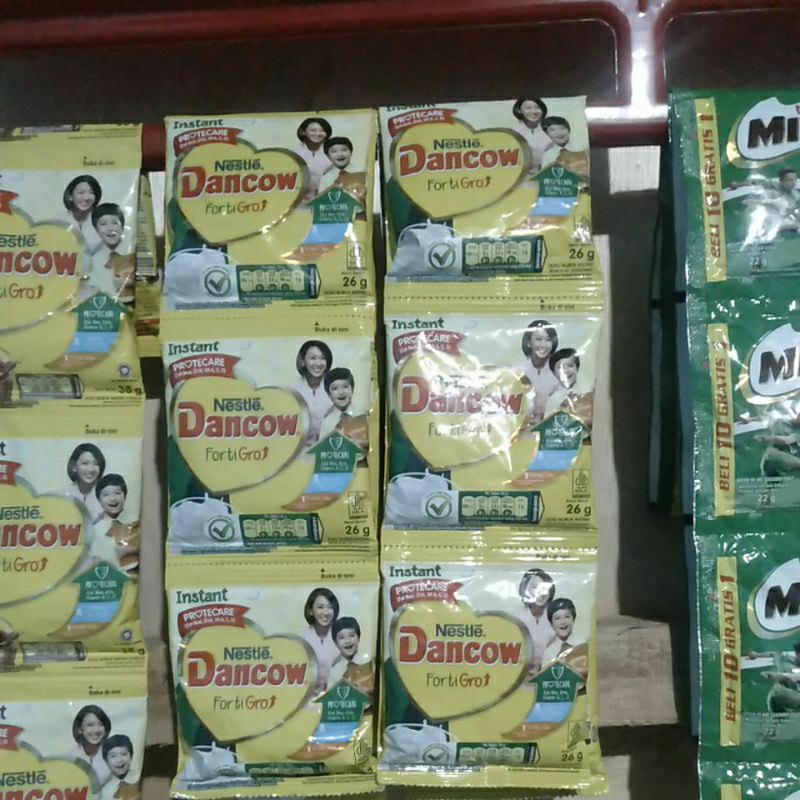 

Dancow instant saset 26gr 1 renceng isi 10 pcs