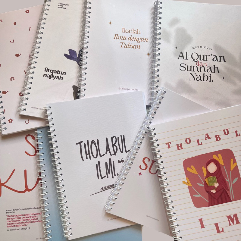 

Notebook A5 Typography Thalibul Ilmi | Buku Tulis Jilid Spiral | Buku Tulis Faceless Life With Sunnah