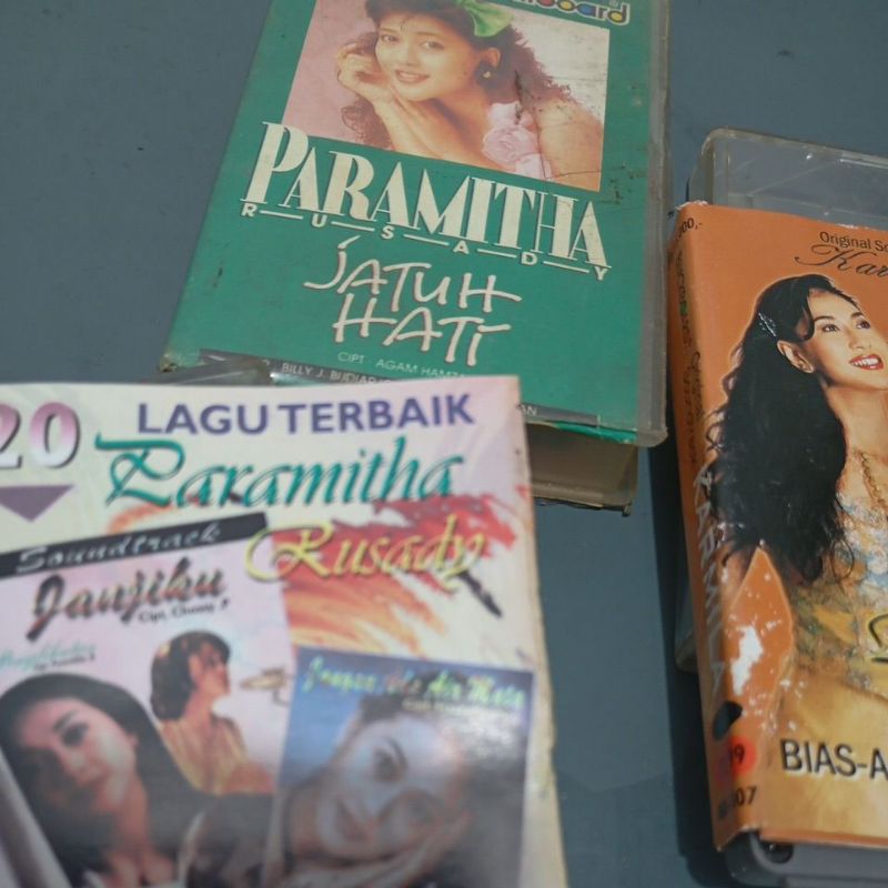 kaset Paramitha rusady sepaket isi 3 album kaset