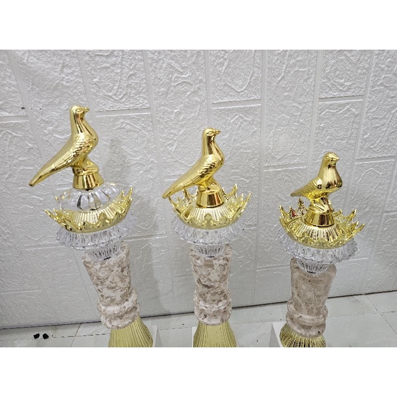 trophy Piala mahkota kristal burung merpati 1 buah