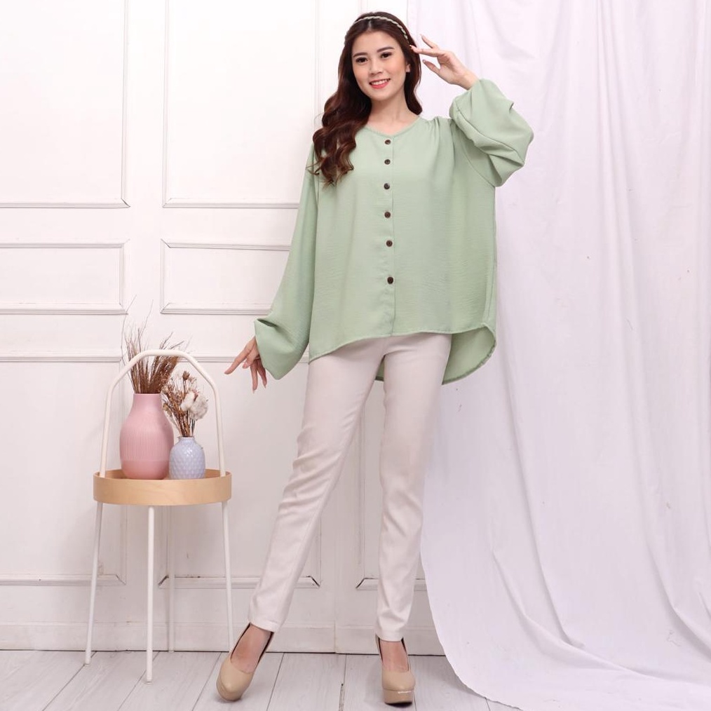 TERLARIZZZ BLOUSE MEIRA BLOUSE CRINKLE ATASAN CRINKLE JUMBO ATASAN MUSLIM SIMPLE