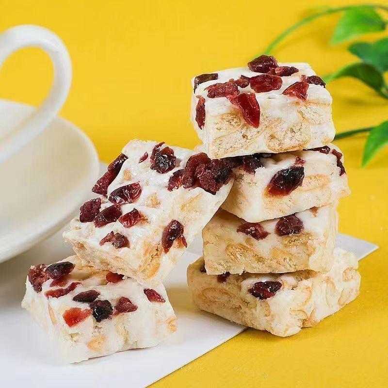 

[HALAL]Makanan ringan/Snowflake crispy/nougat/ snowflake / xue hua gao/雪花糕/240g