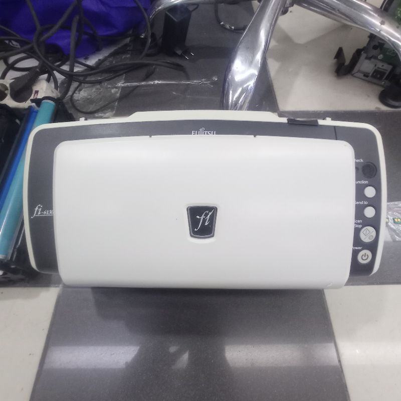 scanner Fujitsu FI-6130