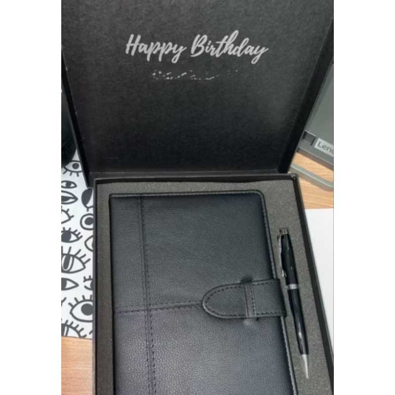 

Gift Set Mewah Hampers / Kado / Souvenir Bulpoint + Agenda A5 Free Grafir Nama/Logo + Hard Box Exclusive
