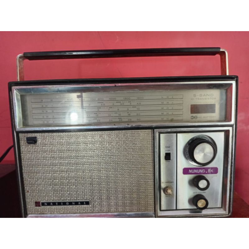 Radio National Jadul Body Kayu berbalut Kulit