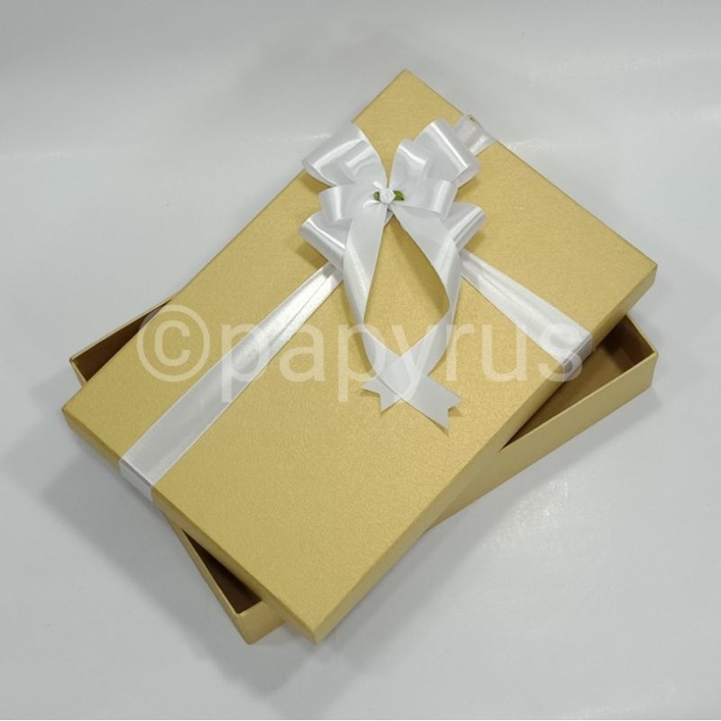 

PAPYRUS 20x30 Tinggi 5cm Kotak Kado Gift Box V2