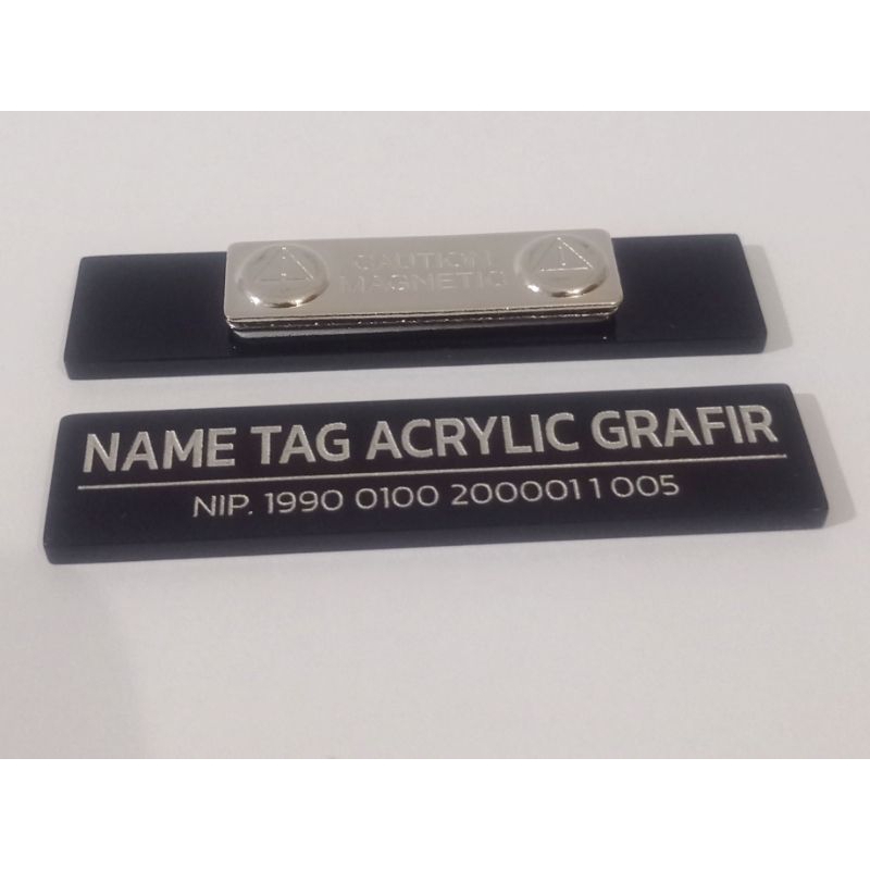 

NameTag | Papan Nama Akrilik Grafir | Magnet |Tulisan Silver | Name Tag