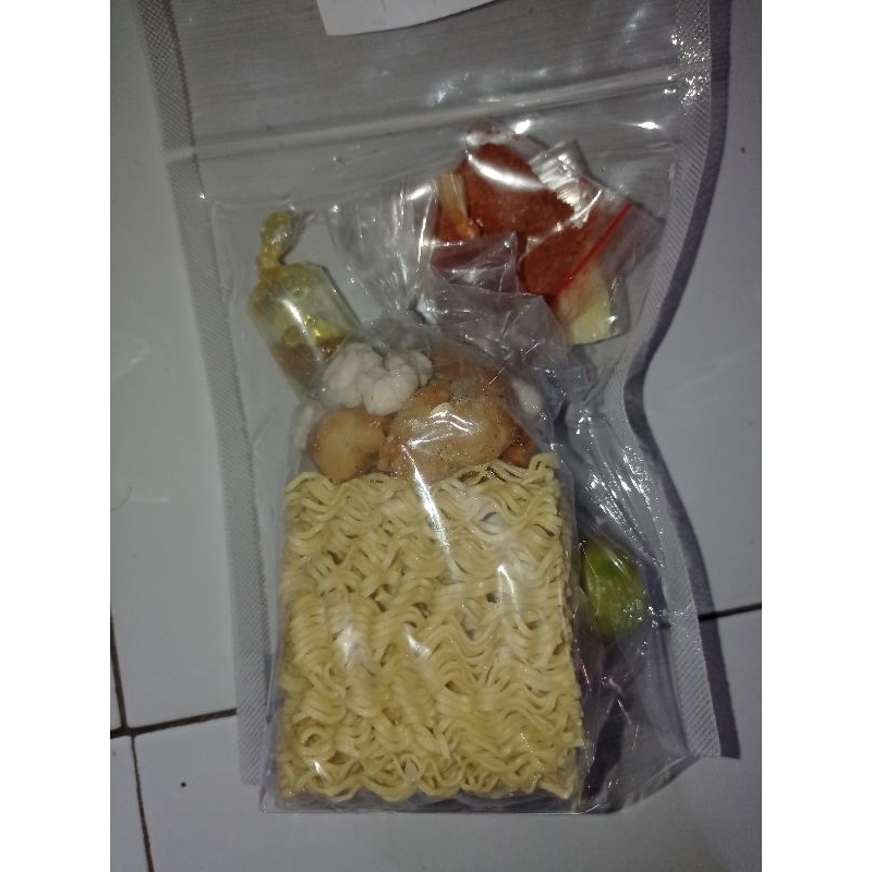 

Boci Instan/BasoAci Siap Saji/Baso Aci Terenak sudah Kumplit bumbu khas Sendiri