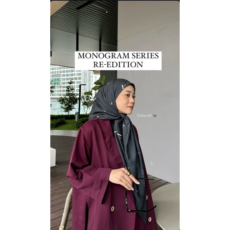 MONOGRAM SERIES RE-EDITION ARASCARF // Monogram Series Re-edition Arascarf // Monogram Re-edition ar