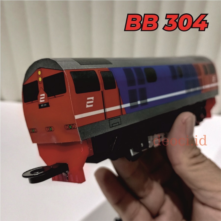 LOKOMOTIF KERETA API INDONESIA BB 304