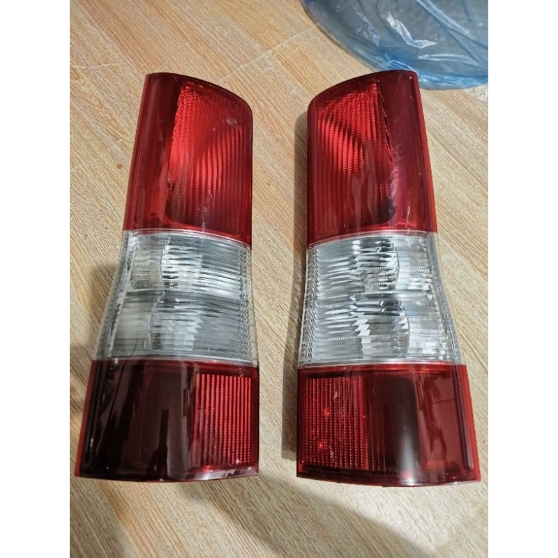 LAMPU  BELAKANG GRAND MAX ORIGINAL