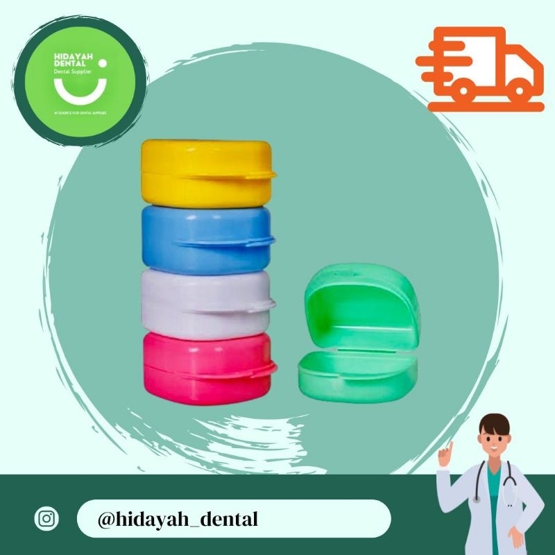 Retainer box/ tempat retainer dan gigi palsu L