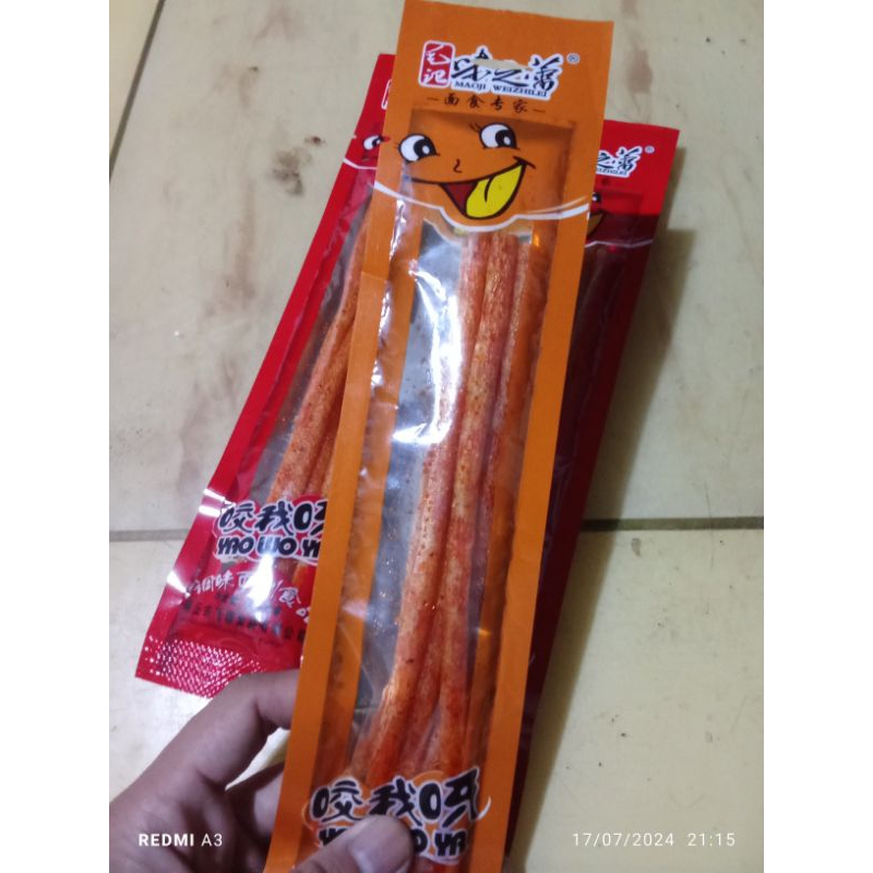 

l latiao beli 2 gratis 1 Latiao/Gemilan Snack VIRAL/vegetarian/Snack Latiao