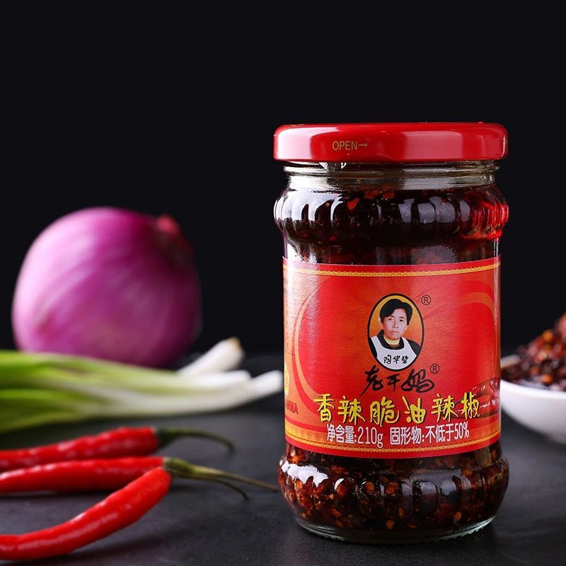 

[HALAL] Laoganma Crispy Chili Oil Original Taste | Laoganma Sambal Minyak Cabai 210 gram 香辣脆油辣椒