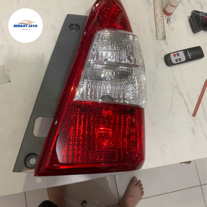 Stop Lamp Grand Innova 2012-2014 Kanan/Kiri Per Pcs