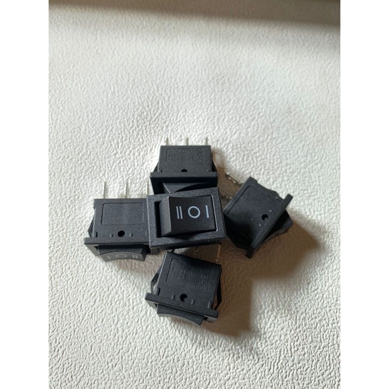 KCD 1 Saklar Kotak 15x21 3 PIN Besi