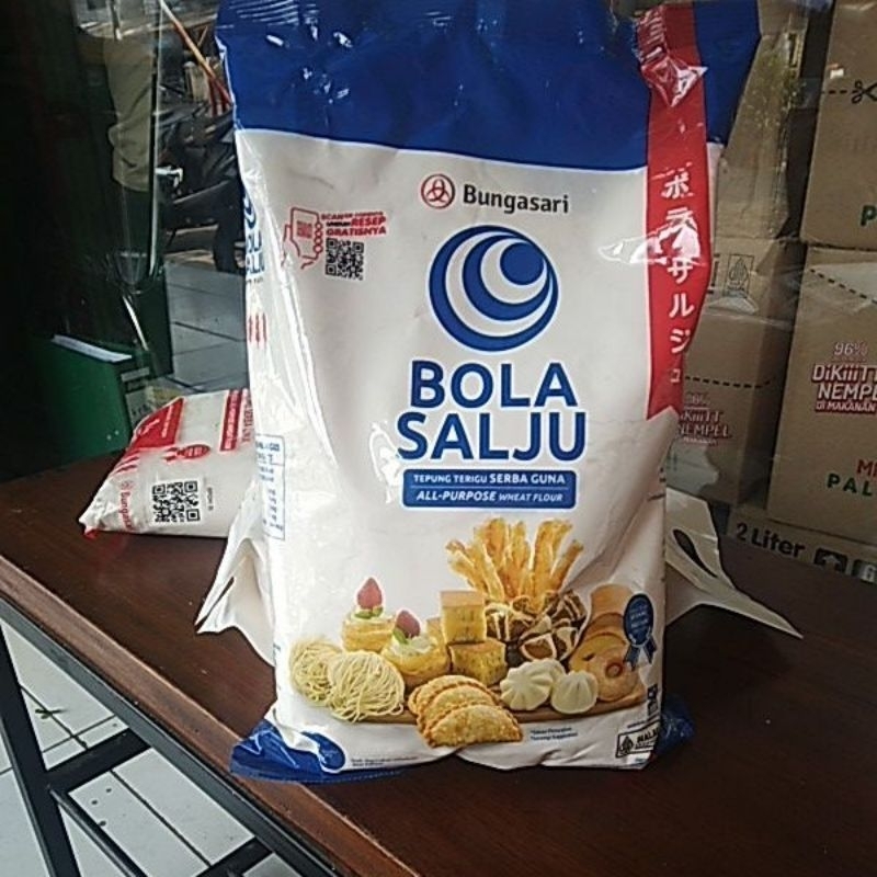 

Bola Salju 1kg Tepung Terigu