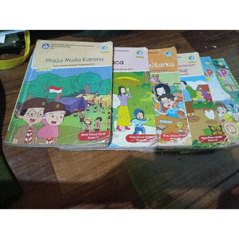 

buku kelas 3 sd second/baru
