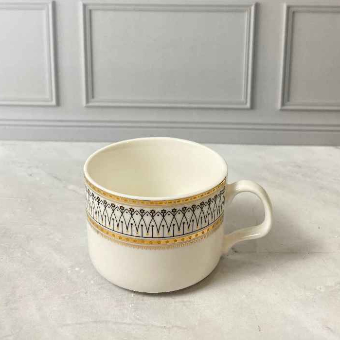 DEFFECT Cangkir Royal Star