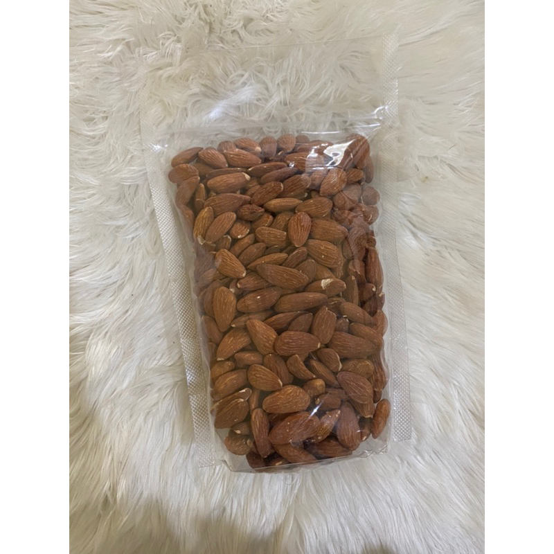 

kacang almond panggang 500 gram / kacang almond / almond