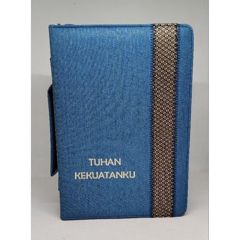 

SAMPUL ALKITAB BESAR KIDUNG JEMAAT "TUHAN KEKUATANKU