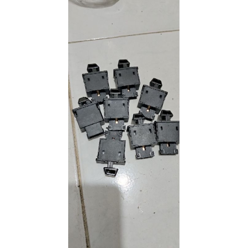 Saklar auto sen Sien 30mm saklar hazard beat , Scoopy,Supra,Vario,revo