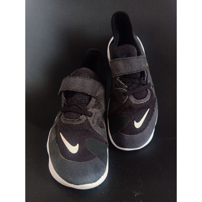 NIKE FREE - SEPATU ANAK NIKE FREE HITAM PRELOVED