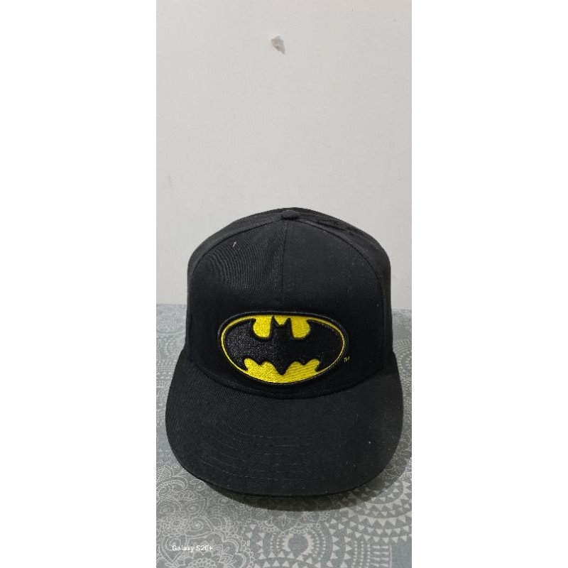 Topi Batman official DC comic