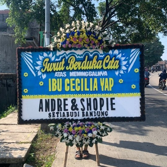 Jual karangan bunga ucapan Ciomas Bogor / toko bunga Ciomas / Bunga papan Ciomas