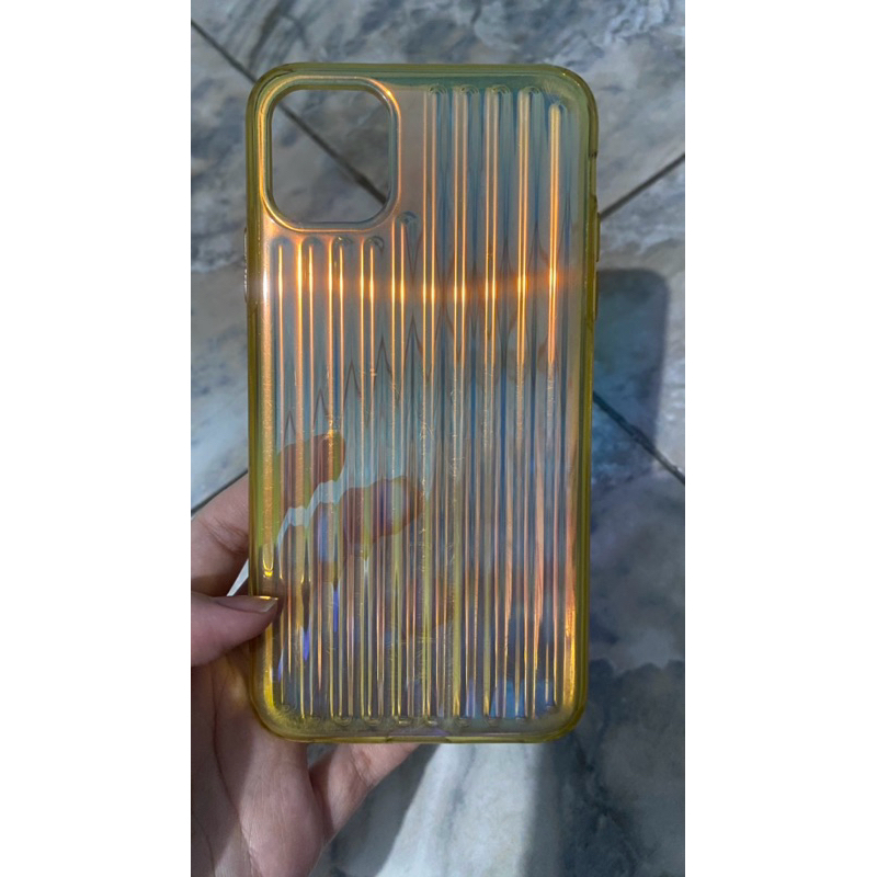 preloved iphone 11 case