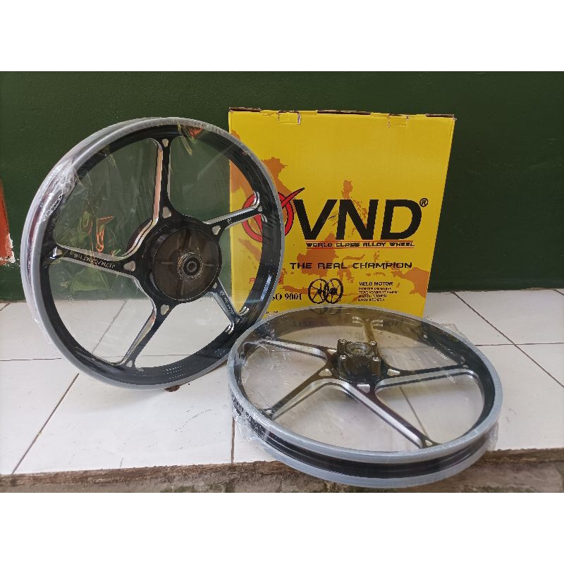 velg enkei VND ak55 ring 17