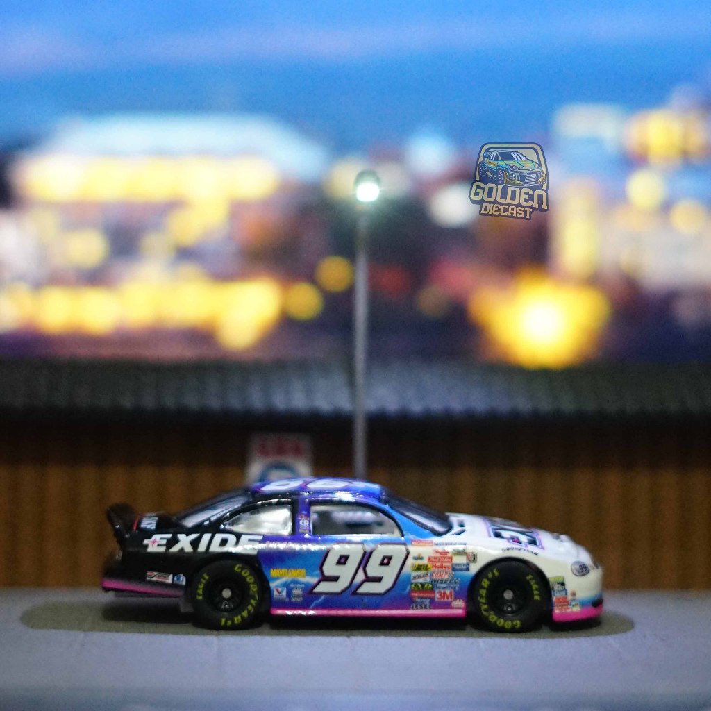 HOT WHEELS PREMIUM FORD NASCAR EXIDE - LOOSE (GOOD CONDITION)