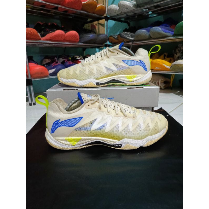 Sepatu Badminton Lining Gyrfalcon V Original