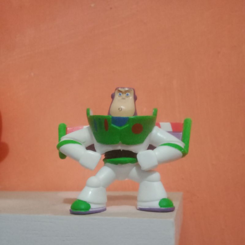 Buzz lightyear