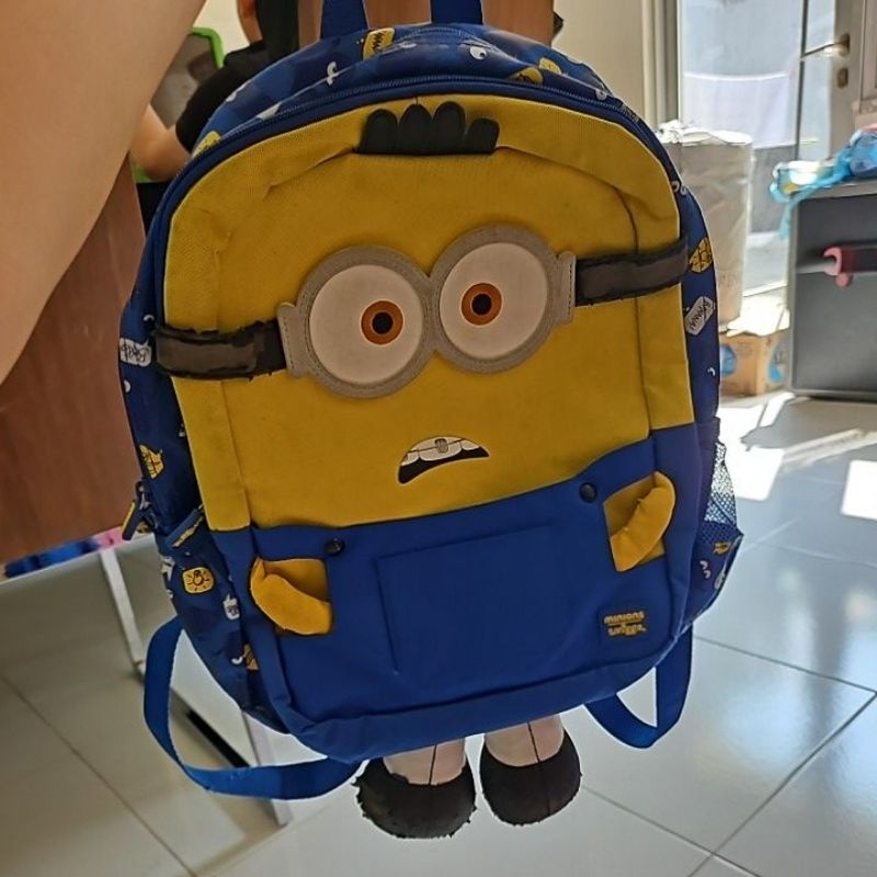 tas smiggle minion