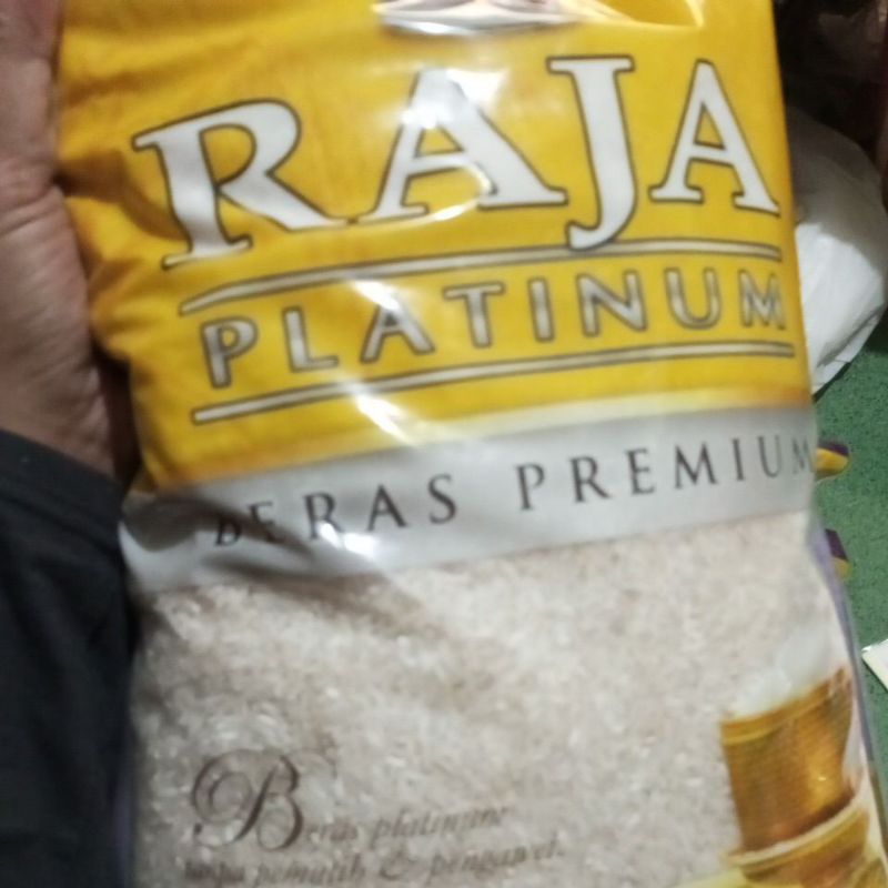

Beras biasa premium mentik wangi 1 kg