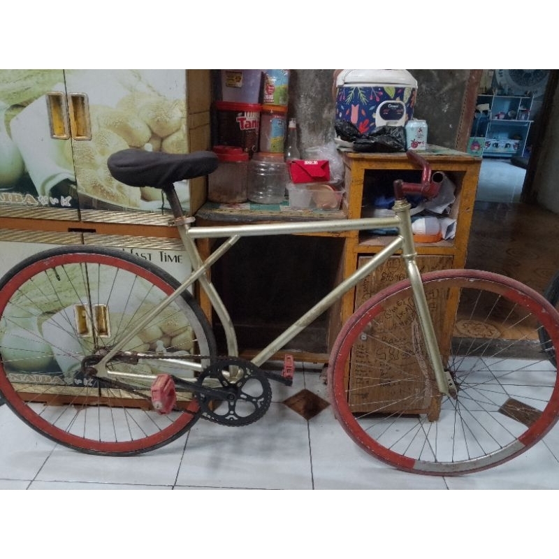 Sepeda fixie comet