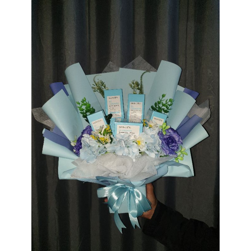 

Buket bunga artificial / gift birthday / wisuda / wedding