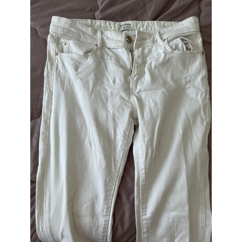PRELOVED WHITE PUTIH JEANS STRADIVARIUS MURAH TRUSTED 100% JEANS ROBEK ORIGINAL