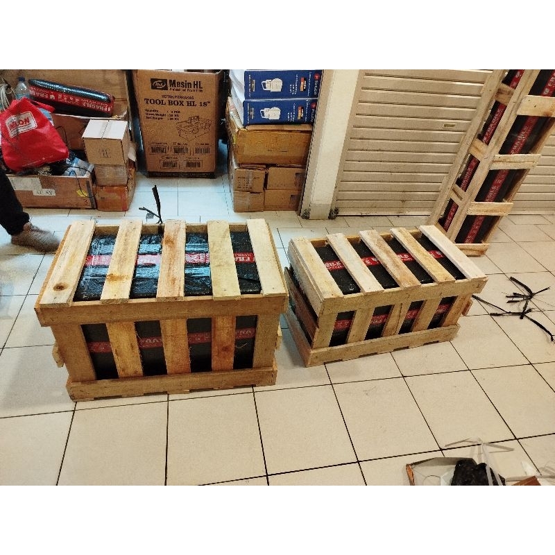 

Packing Palet Kayu Biar Aman palet kayu