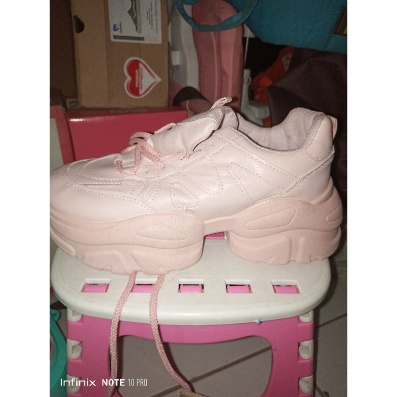 PVN PINK SOOBIN SEPATU PVN NEW