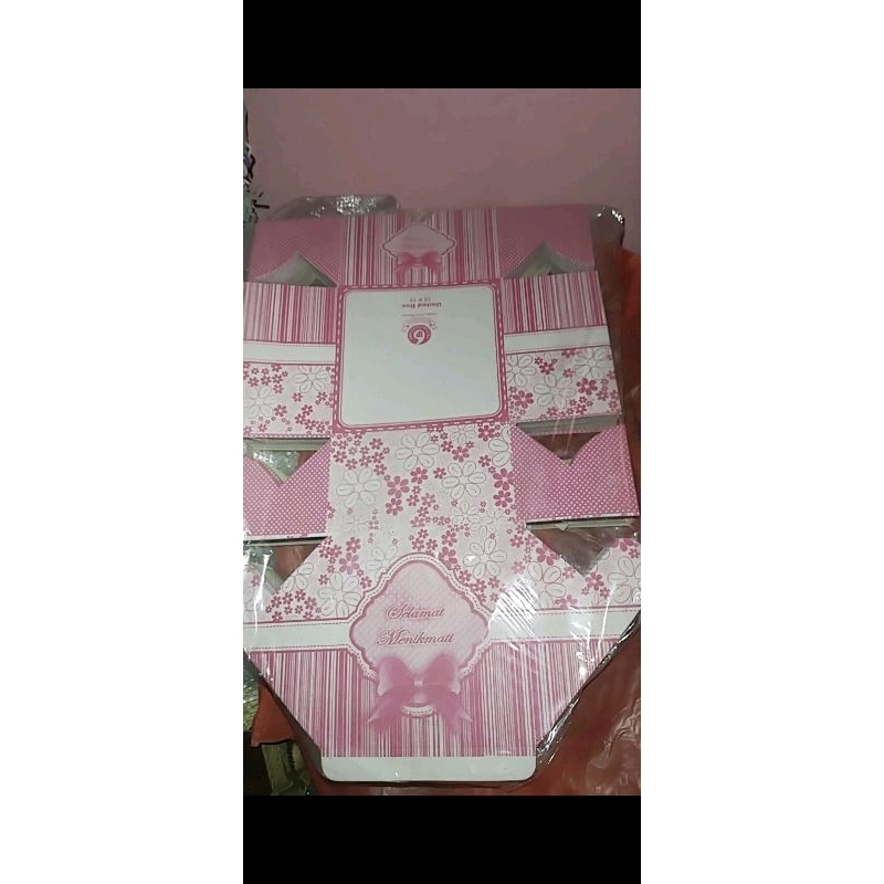 

dus kue pink