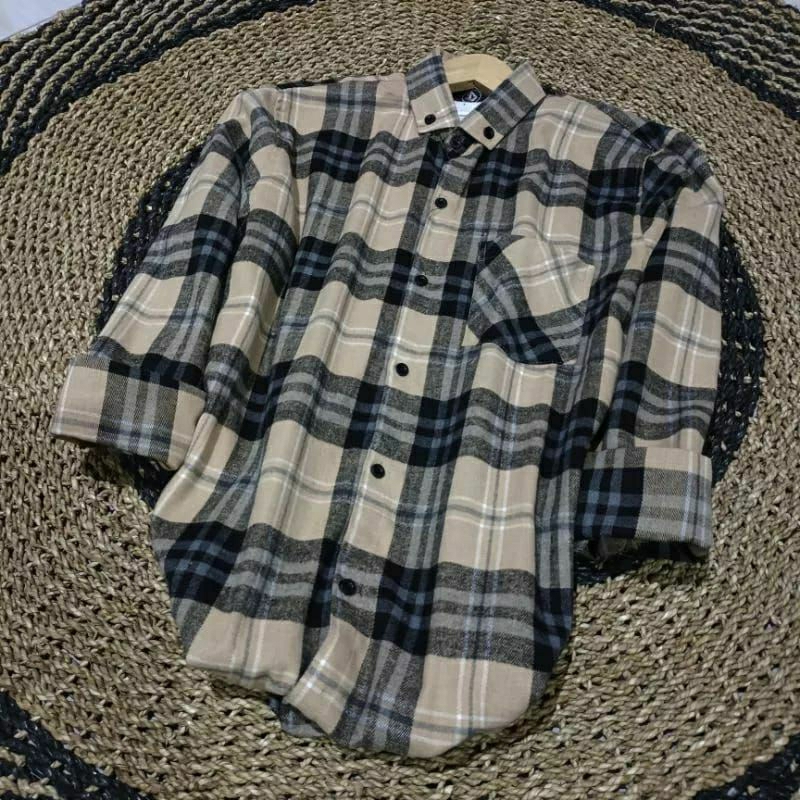 Kemeja flanel pria dan wanita lengan panjang motif kotak-kotak kualitas premium