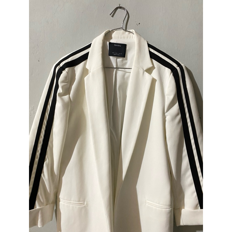 PRELOVED Blazer Putih from Bershka