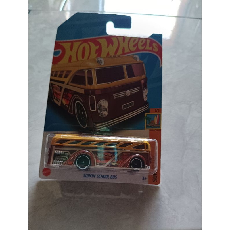 Hot wheels SURFIN SCHOOL BUS