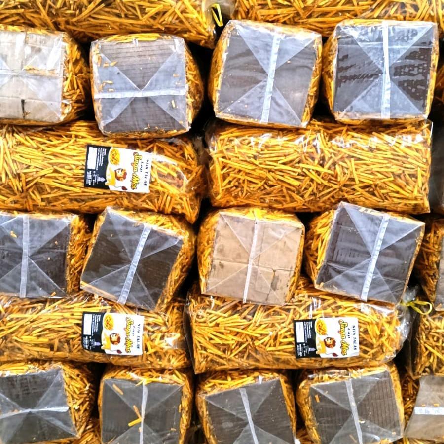 

Stik Talas 1kg Tebal Renyah Gurih Keripik Talas Mbote Crispy Empuk Khas Talas