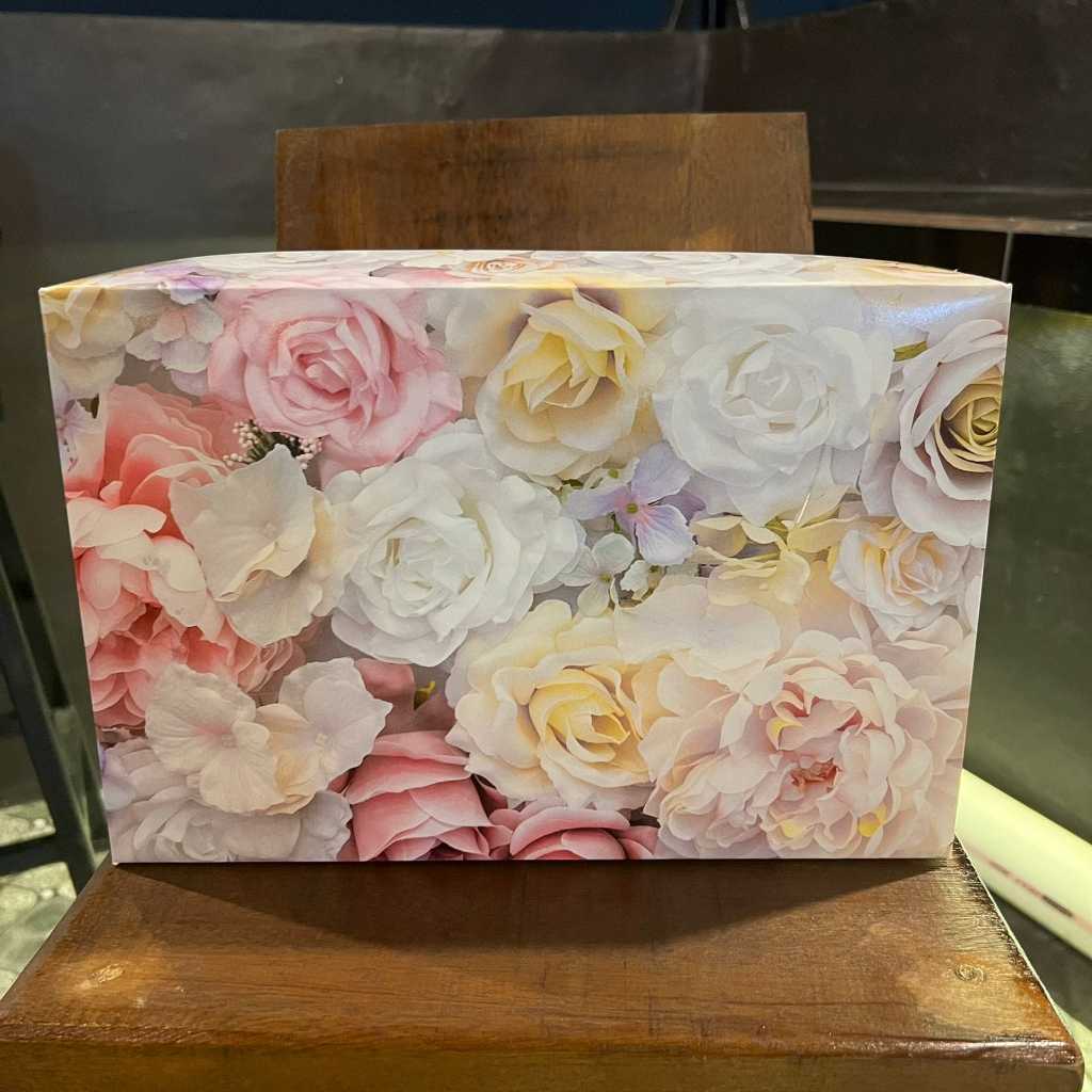 

Box Bunga Bunga | Ready Stok | Box 30x20x6,5 | Free Card