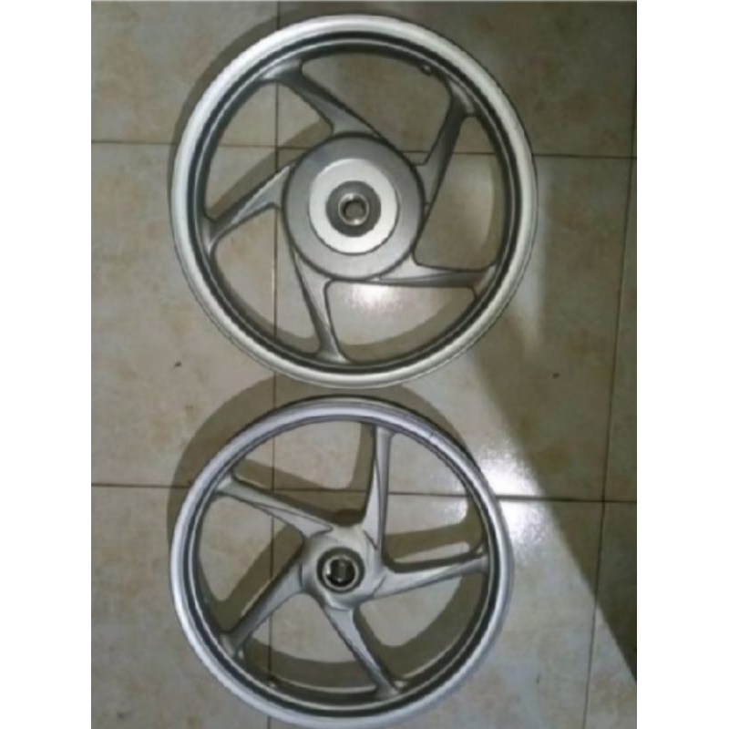 VELG DEPAN BELAKANG MOTOR HONDA BEAT/SCOPY ORIGINAL SECOND