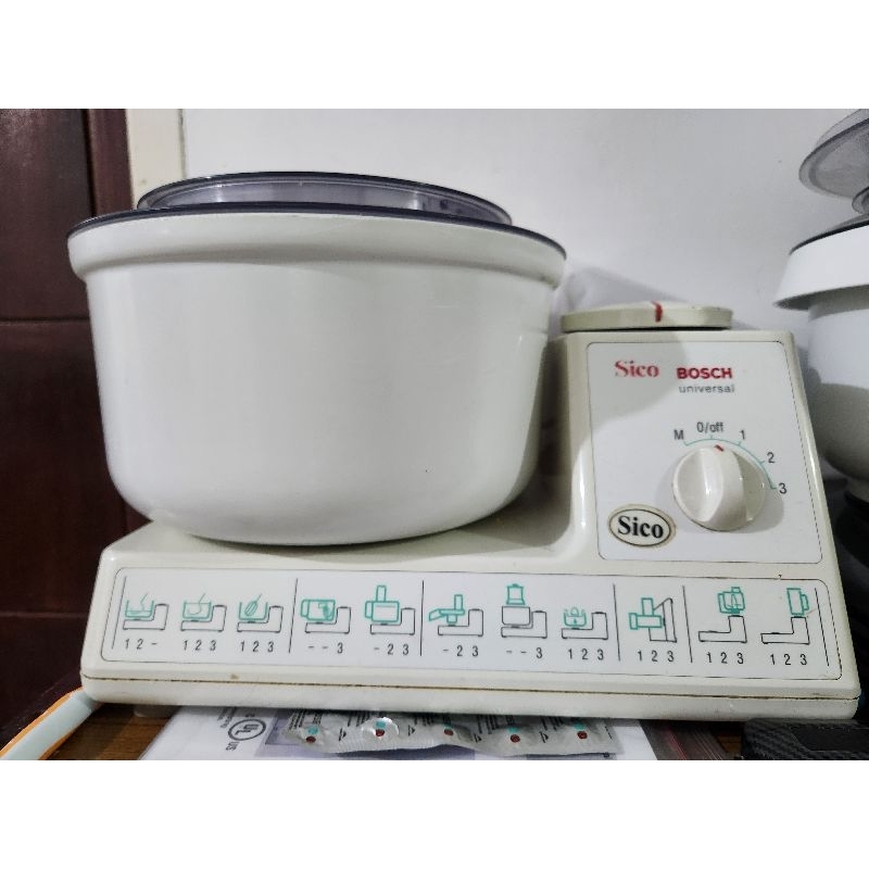 MIXER BOSCH UNIVERSAL CLASSIC SECOND BEKAS PRELOVED MULUS